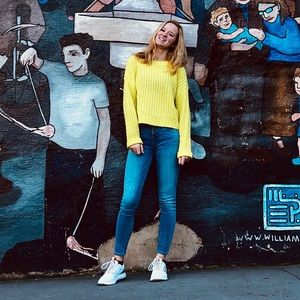 Meet your Posher, Caroline